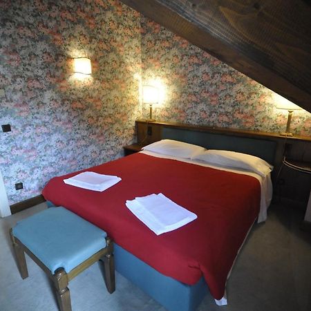 Hotel La Lepre Bianca กาลลิโอ ภายนอก รูปภาพ