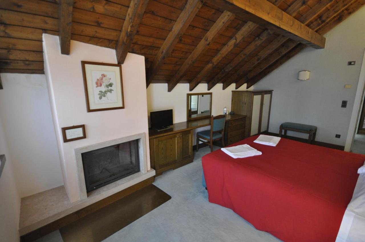 Hotel La Lepre Bianca กาลลิโอ ภายนอก รูปภาพ