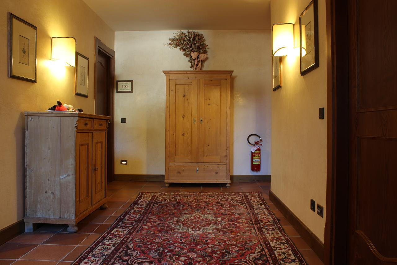 Hotel La Lepre Bianca กาลลิโอ ภายนอก รูปภาพ