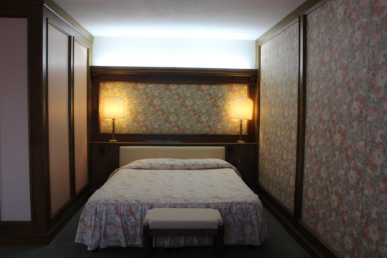 Hotel La Lepre Bianca กาลลิโอ ภายนอก รูปภาพ