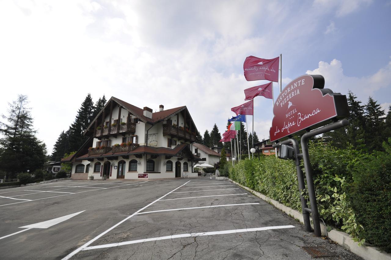 Hotel La Lepre Bianca กาลลิโอ ภายนอก รูปภาพ