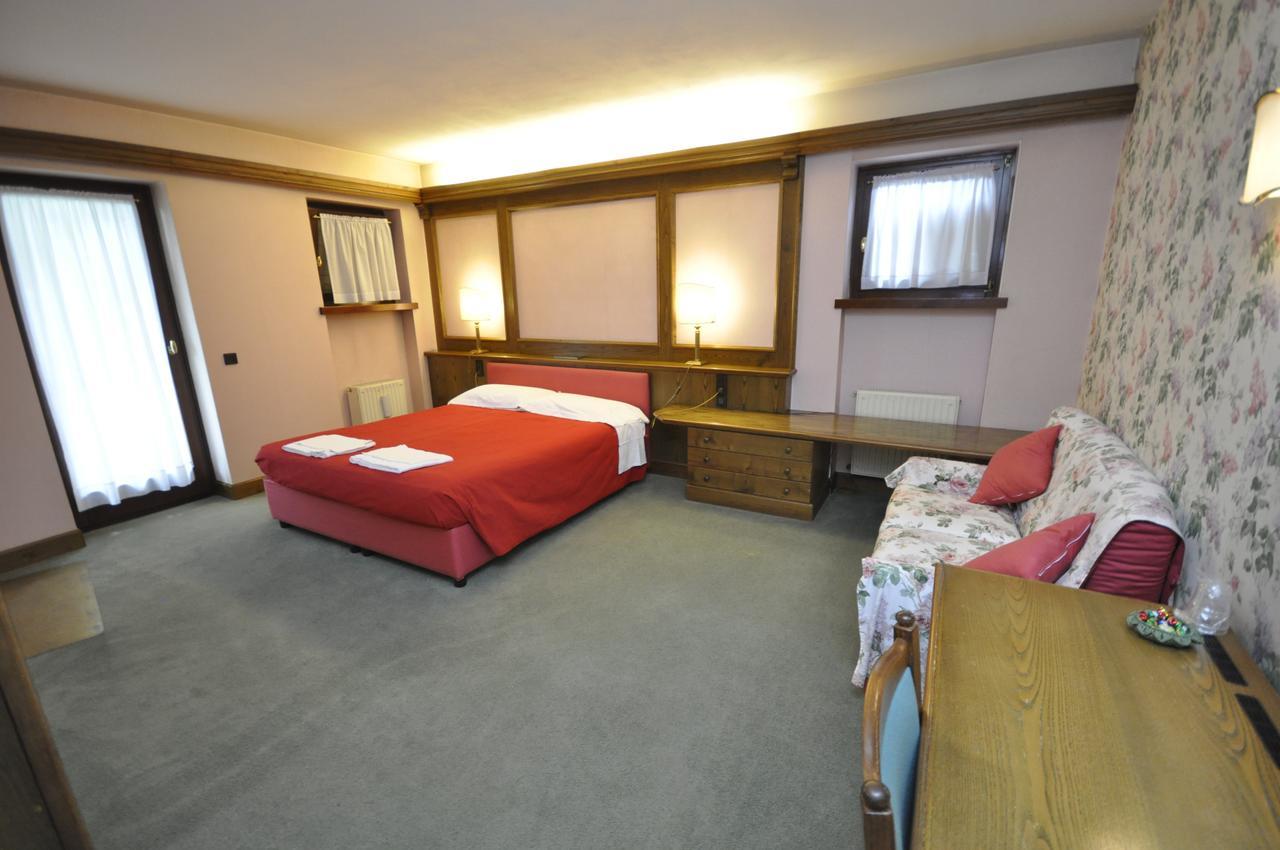 Hotel La Lepre Bianca กาลลิโอ ภายนอก รูปภาพ