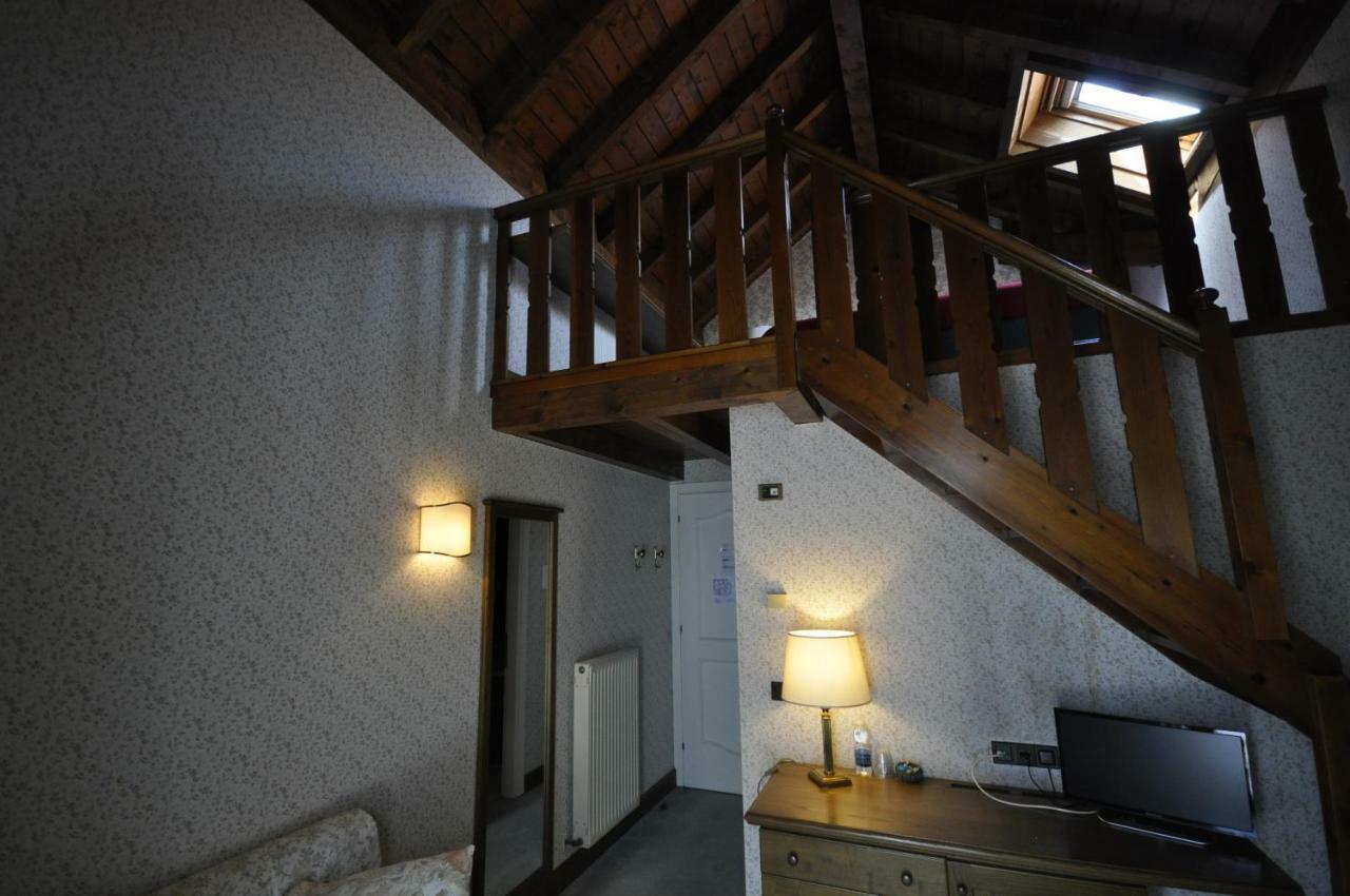 Hotel La Lepre Bianca กาลลิโอ ภายนอก รูปภาพ