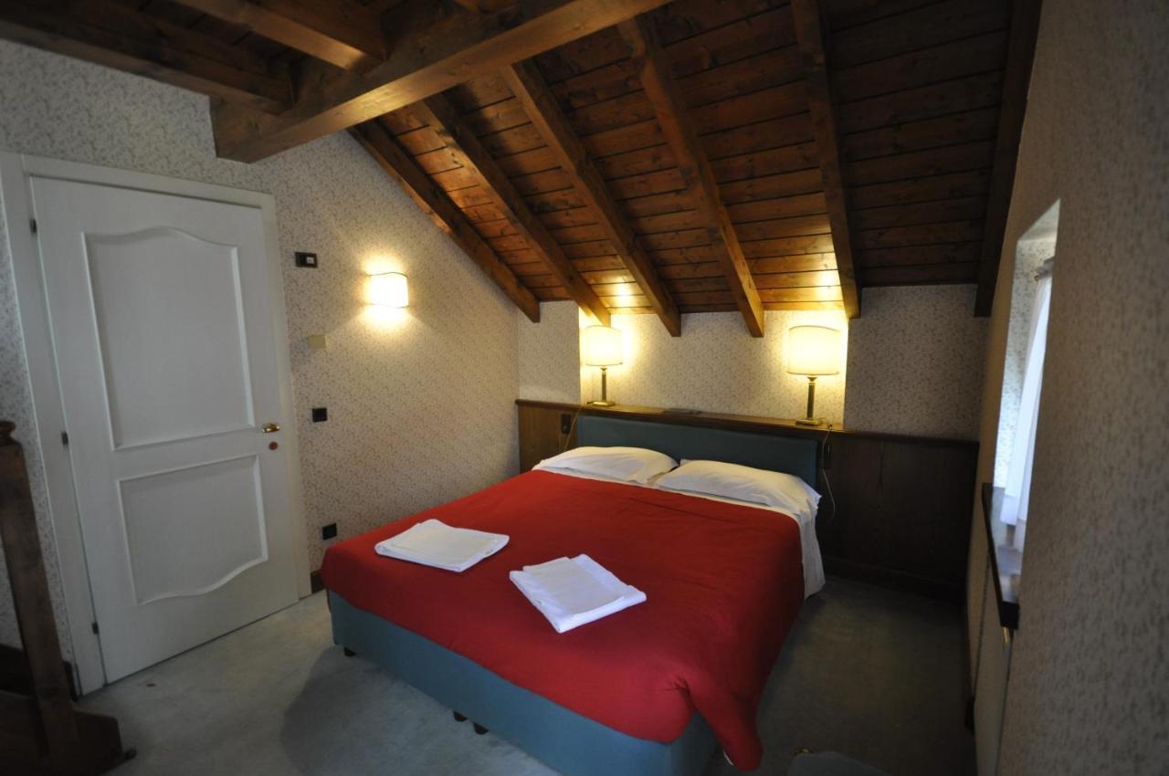 Hotel La Lepre Bianca กาลลิโอ ภายนอก รูปภาพ